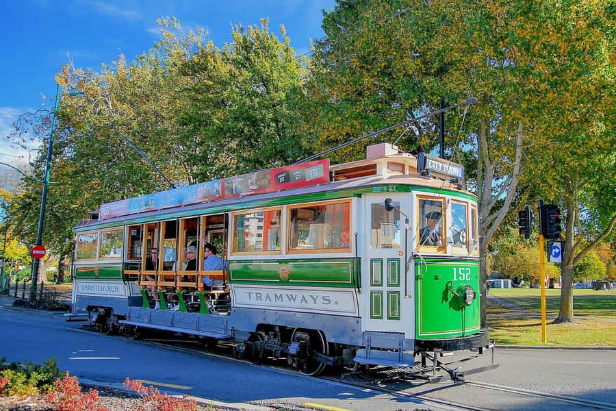 Christchurch Gondola and Tram City Tour Combo - Riding above Mount Cavendish