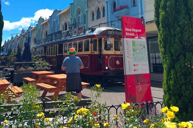 Christchurch INTL Airport Car Transfer to City max 4 persons - What the $73.23 group price really buys