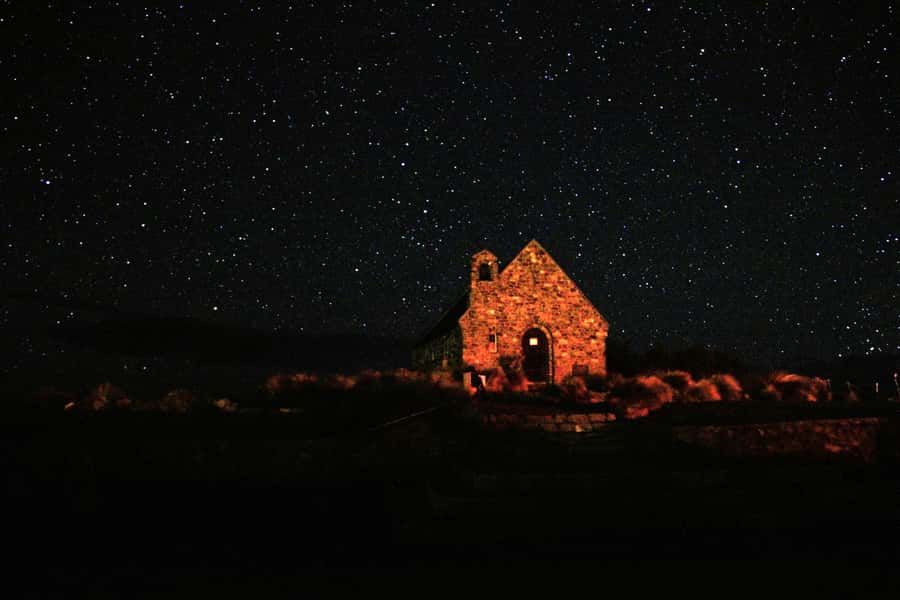 Christchurch: Lake Tekapo Stargazing & Mount Cook 2-Day Tour - From Christchurch into the Mackenzie Country