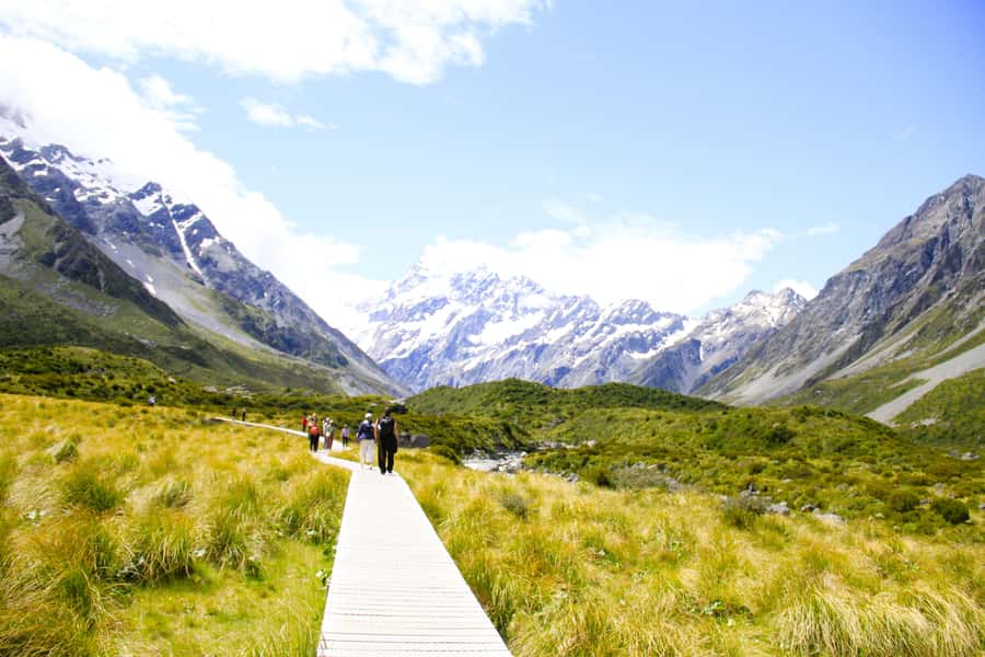 Christchurch: Lake Tekapo Stargazing & Mount Cook 2-Day Tour - Burkes Pass and the small stops that break up the drive