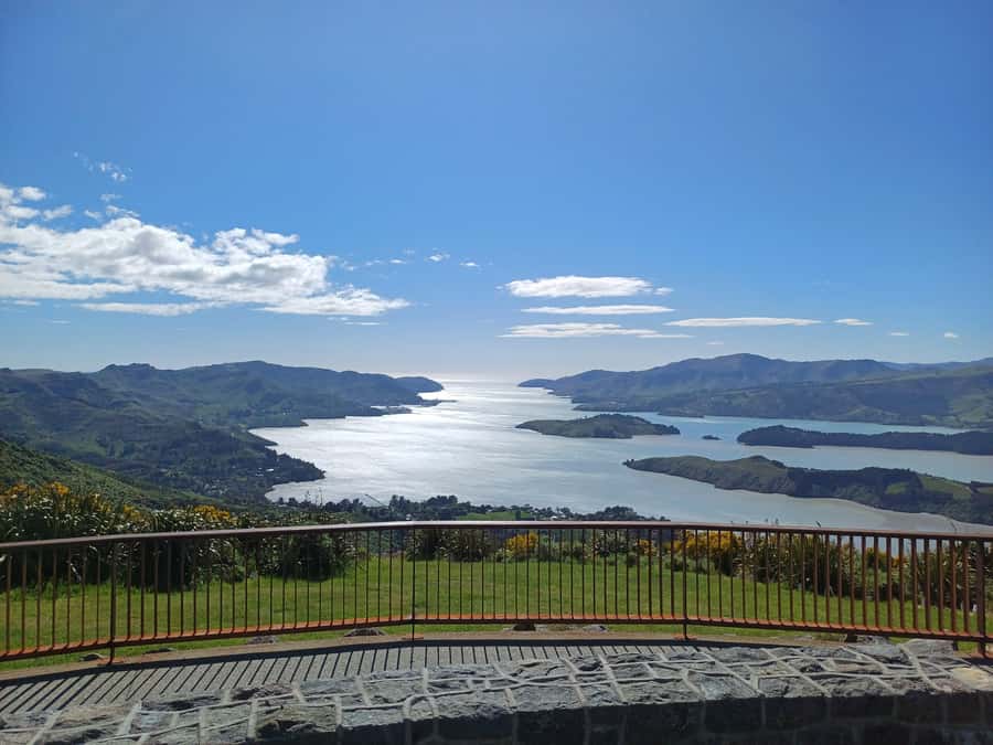 Christchurch: Packhorse Hut Guided Walk and Scenic Drive - The Sign of the Kiwi and Summit Road
