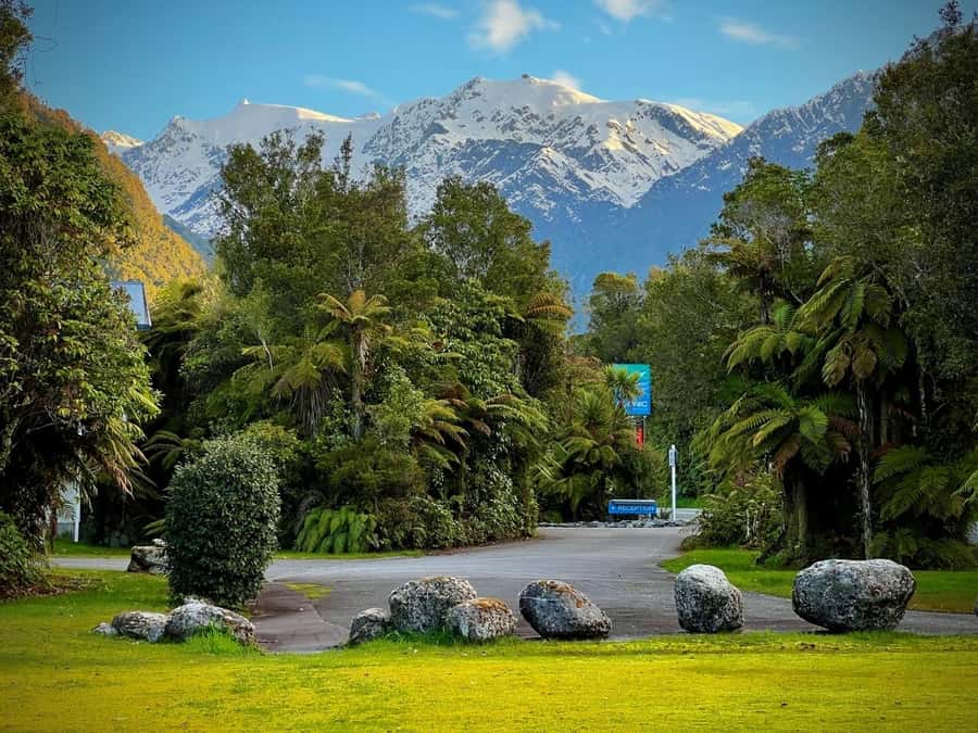 Christchurch: to Franz Josef via Hokitika 1 Way Tour - A full South Island crossing in one long day
