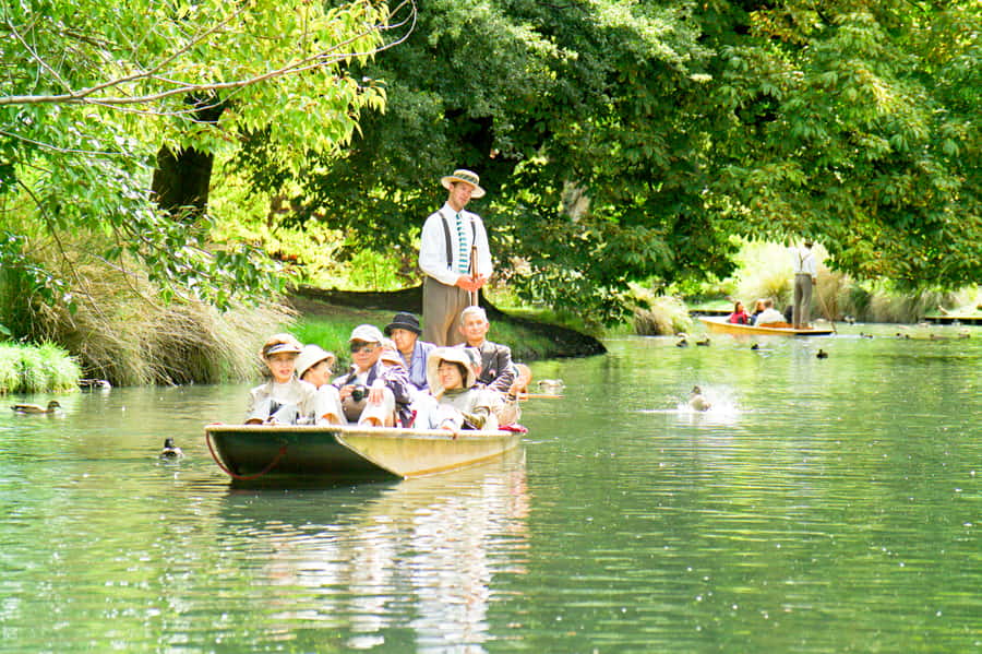 Christchurch: Tram, Punt and Gondola Ride Combo Ticket - Ride the gondola for the widest view