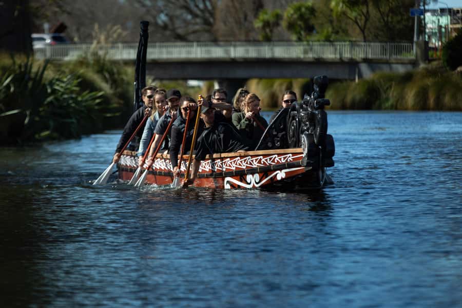 Christchurch: Waka Paddling Experience on the Avon River - Who should book this Christchurch paddle?