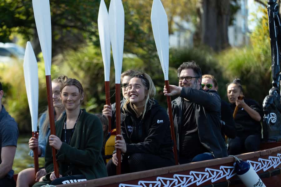 Christchurch: Waka Paddling Experience on the Avon River - What paddling a traditional waka feels like