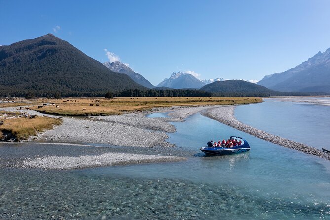 Dart River Jet Boat and Wilderness Experience - The guide commentary adds real value