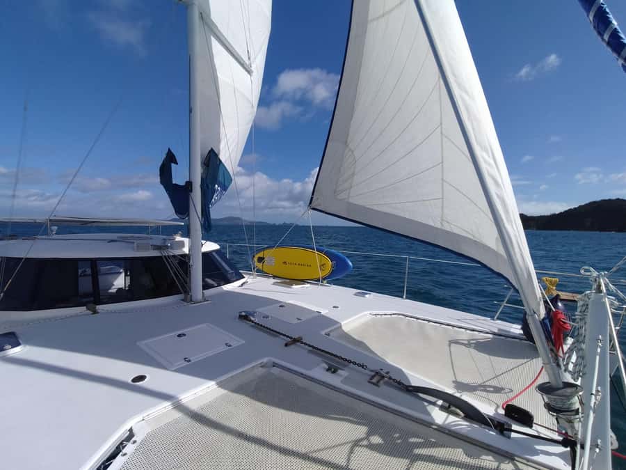 Day Sailing Charter on Catamaran with Lunch : Bay Of Islands - Lunch Aboard After The Water Activities