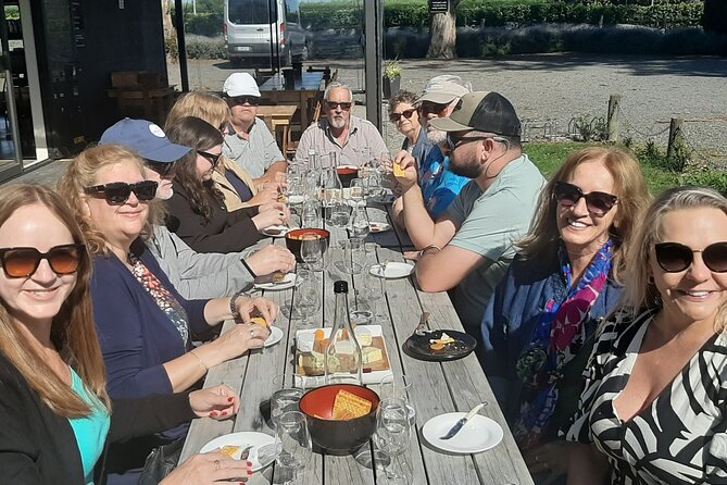 Deco Napier, Te Mata Peak, Garden Walk and Wine Tasting Tour - Key points to know