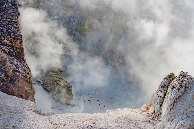 Devil's Bath Experience - Private Tour to Wai-O-Tapu & Lake Taupo - Across the Bombay Hills and into the Waikato