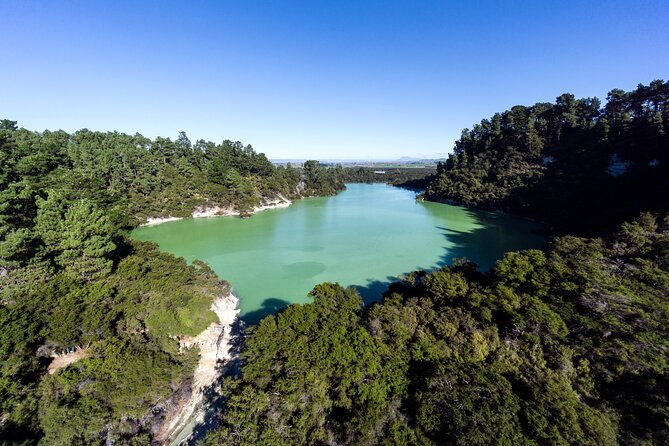 Devil's Bath Experience - Private Tour to Wai-O-Tapu & Lake Taupo - Lake Taupō brings a change of pace