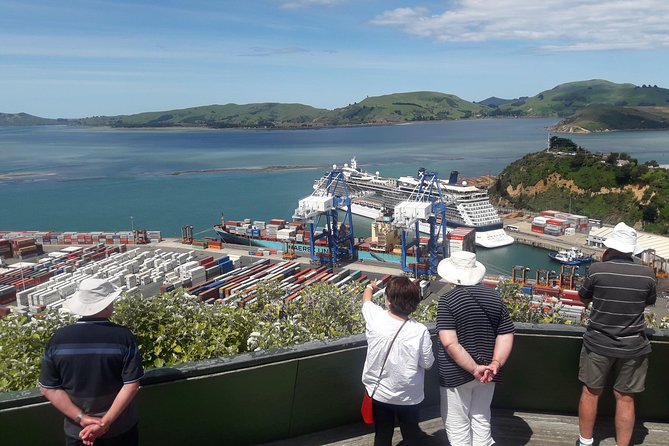Dunedin Nature & City Tour – Full Day Cruise Excursion - St Clair and St Kilda bring in the sea air