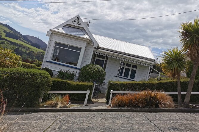 Dunedin Private Fullday Tour - The Octagon gives you your Dunedin bearings