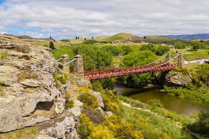 Dunedin to Queenstown One Way Tour Including Taieri Gorge Train - St. Bathans and the Blue Lake