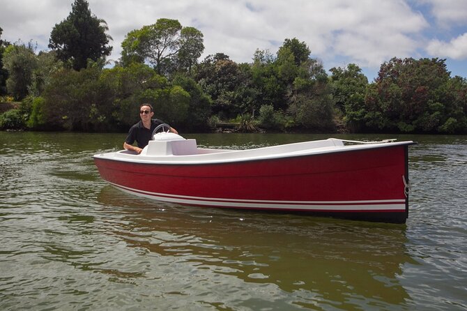 Electric Boats to explore Kerikeri river - Following the winding Kerikeri River