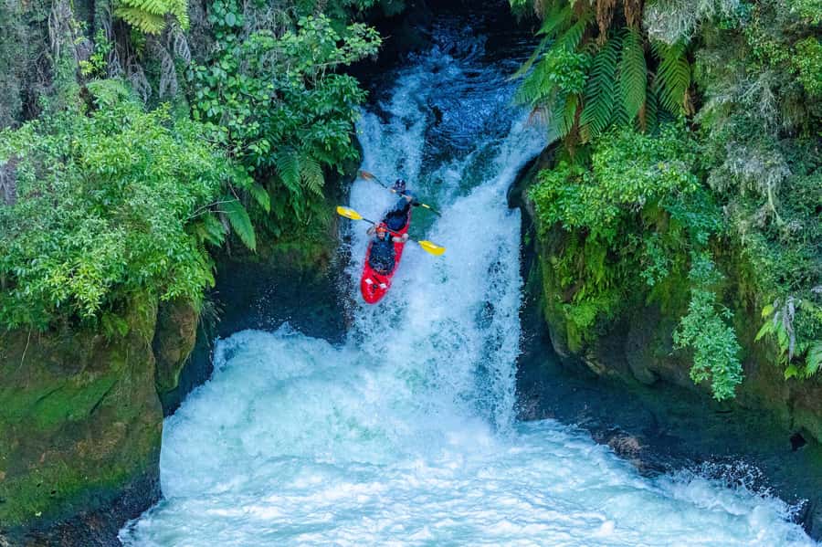 Epic Tandem Kayak Tour down the Kaituna River Waterfalls - Who will get the most from this tour