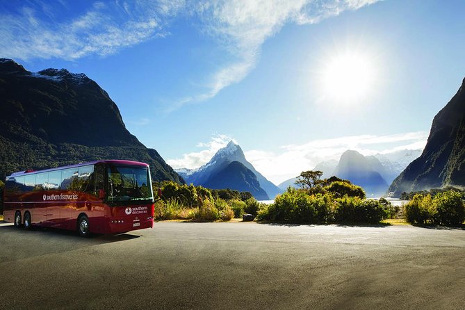 Fiordland Heli-hike from Te Anau - Company service and group size