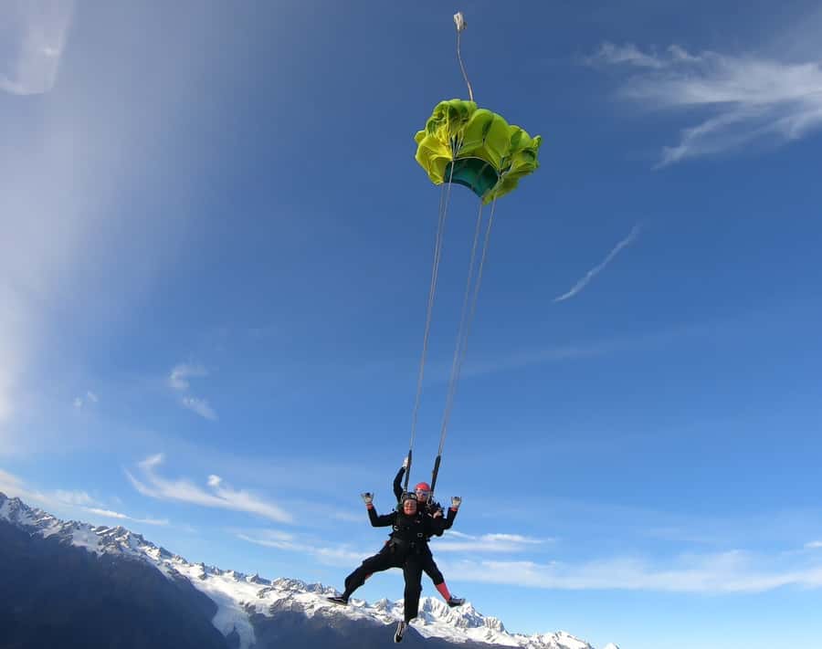 Franz Josef: 13,000ft, 16,500ft or 18,000ft Skydive - The people who calm first-time nerves