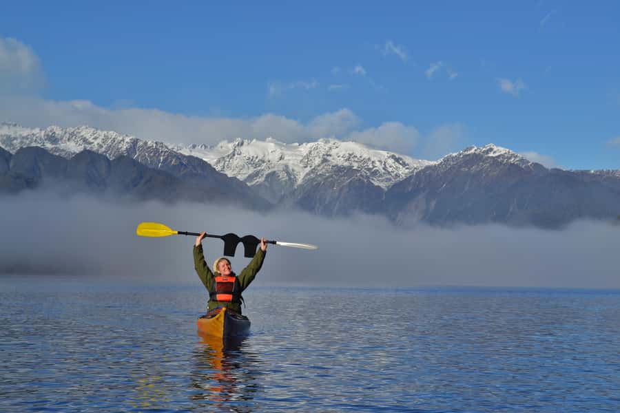 Franz Josef: 3-Hour Kayak Tour on Lake Mapourika - From Franz Josef to the lake in 10 minutes