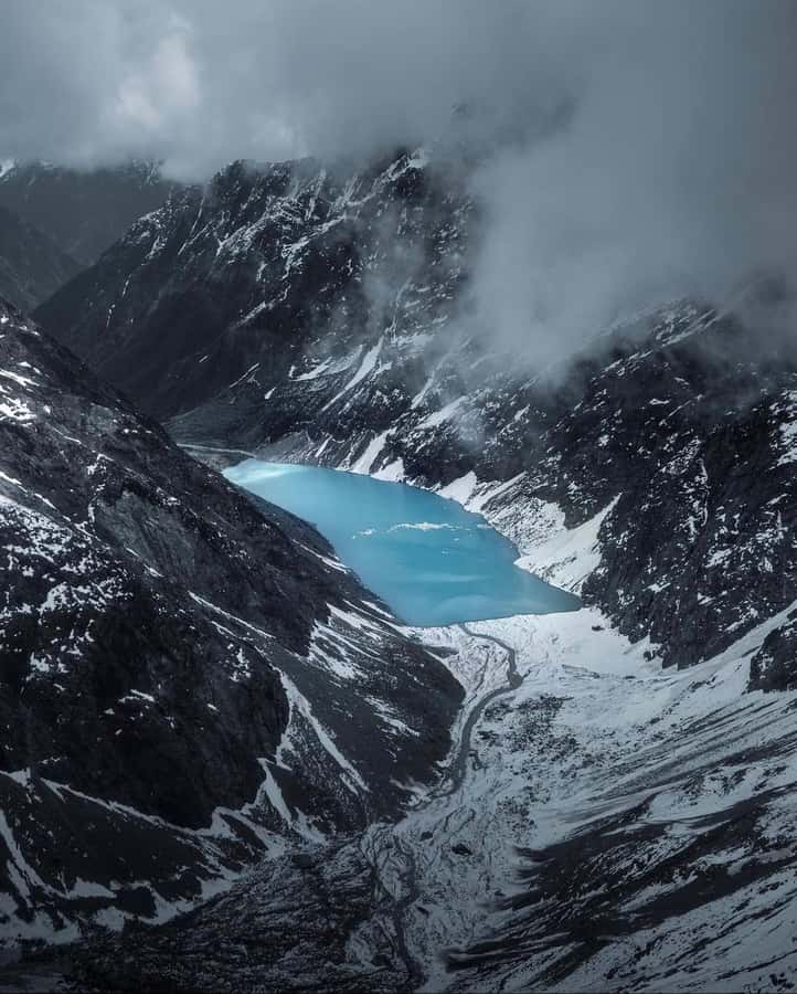 Franz Josef: 4-Glacier Helicopter Ride with 2 Landings - The first snow landing