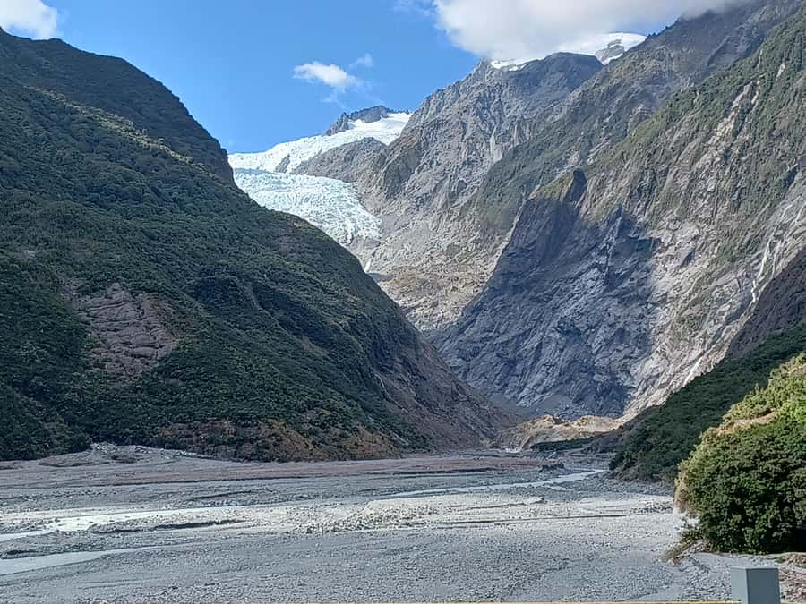 Franz Josef: Franz Josef Glacier Lookout Guided Walk - The glacier viewpoint and the kettle lake