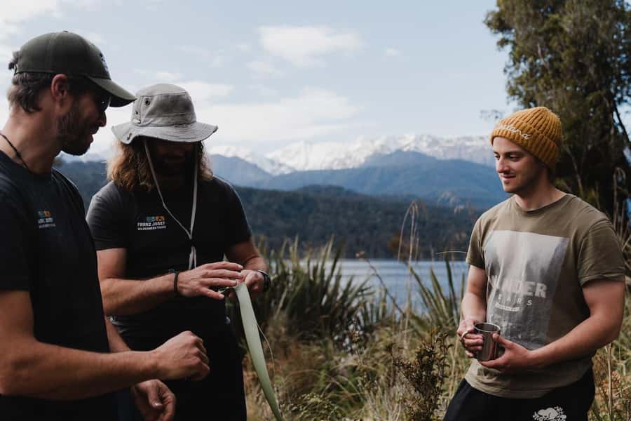 Franz Josef: Kayak & Walking Tour to Okarito Kiwi Sanctuary - Starting in Franz Josef and heading to Lake Mapourika