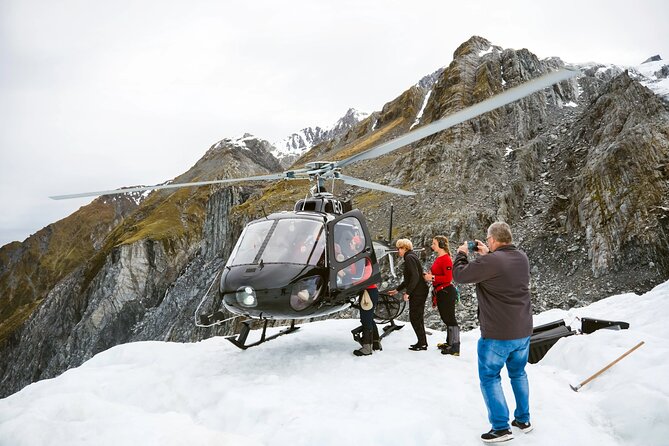 Franz Josef Scenic Helicopter Flight with Glacier Landing - What happens during the 15-minute glacier stop