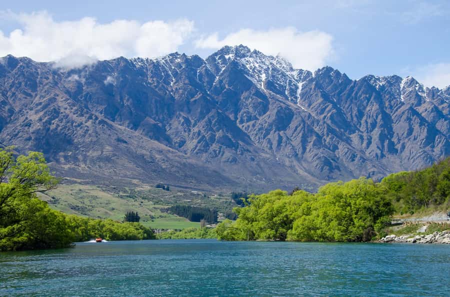 Franz Josef to Queenstown Tour via Wānaka - The Haast Pass route and the Blue Pools stop
