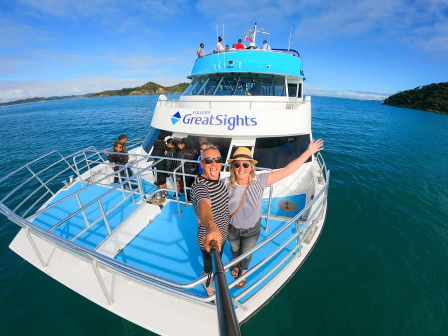 From Auckland: Full Day Private Tour to the Bay of Islands - Reaching the Hole in the Rock