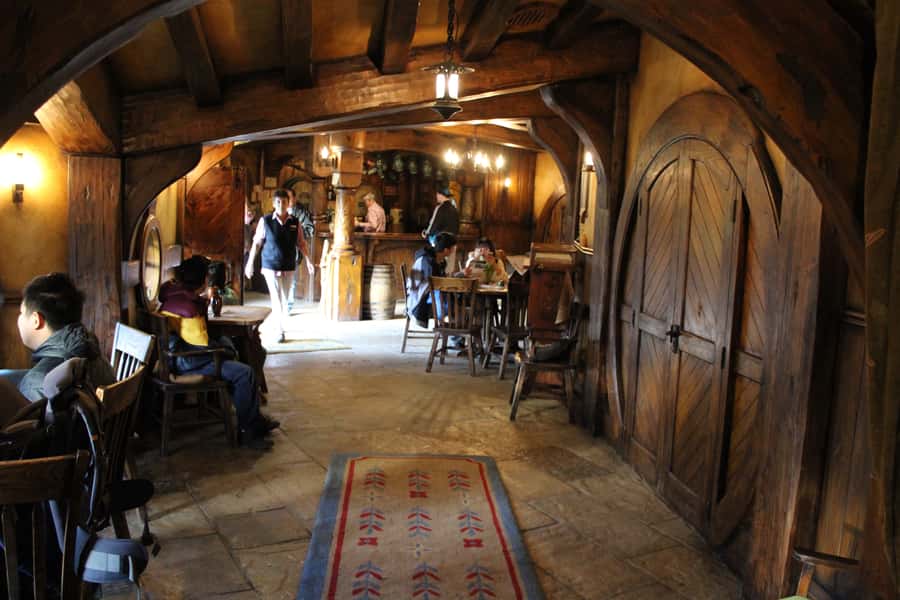 From Auckland: Hobbiton Afternoon Tour - Time at Shire’s Rest before the tour