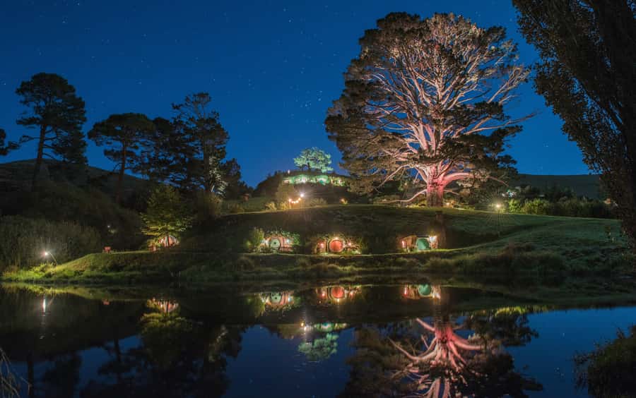 From Auckland: Hobbiton Movie Set Full-Day Small-Group Trip - Why the early Hobbiton visit is worth planning around
