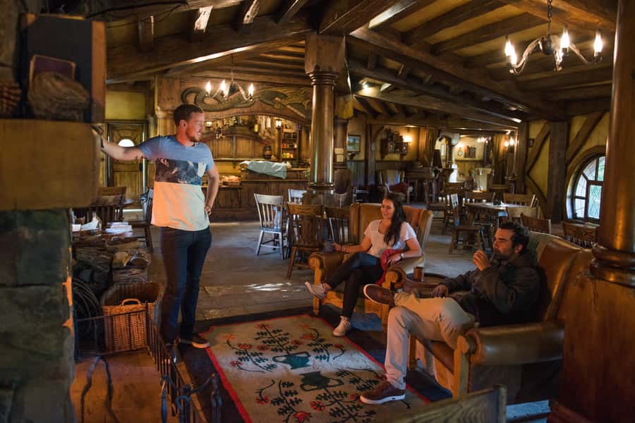 From Auckland: Hobbiton & Waitomo Caves Full-Day Trip - Key points to know before booking