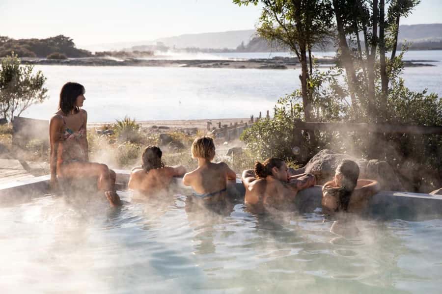 From Auckland: Rotorua Māori Village & Hot Springs with Haka - Two hours at Polynesian Spa
