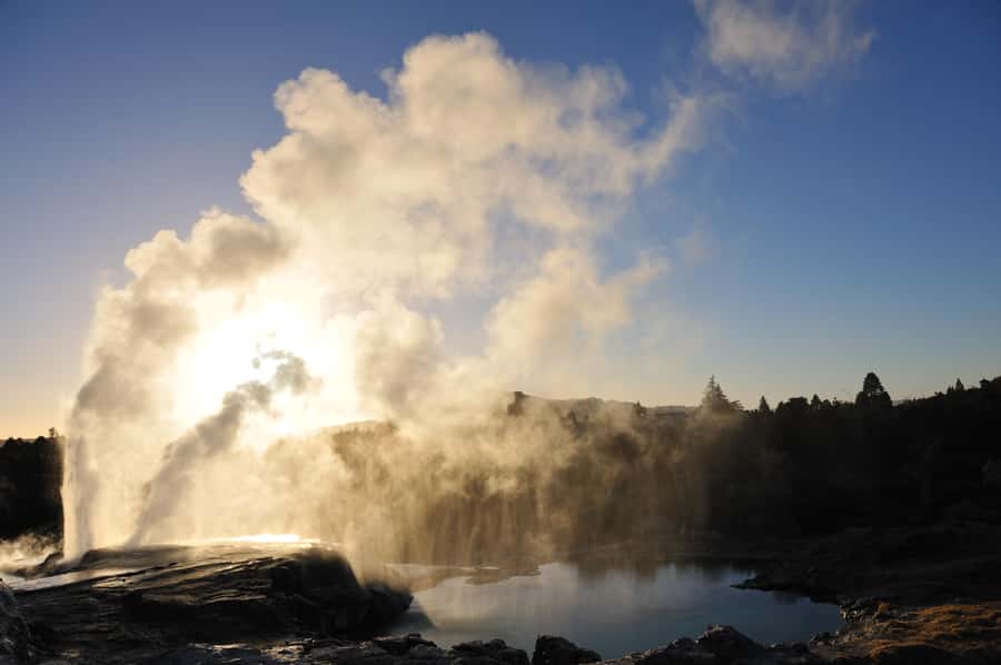 From Auckland: Rotorua Te Puia, Haka & Polynesian Spa Tour - The 3.5-hour ride from Auckland