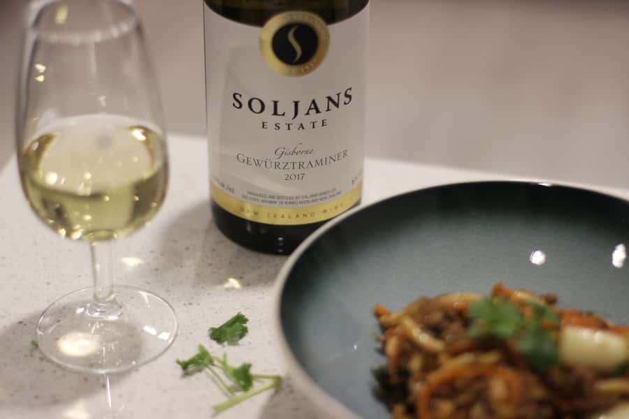 From Auckland: Small Group Kumeu Wine Tour with Lunch - Key things to know before booking