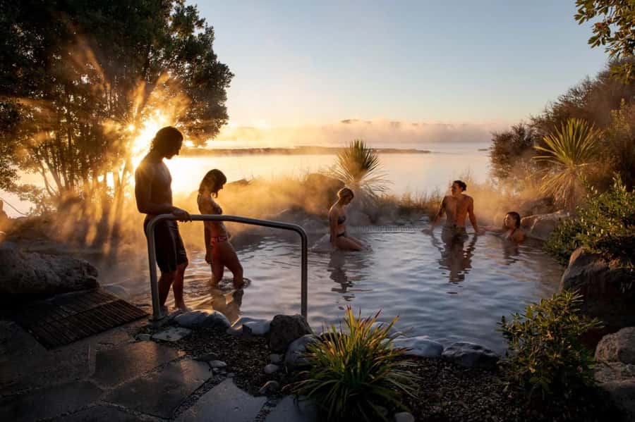 From Auckland: Wai-O-Tapu & Polynesian Spa Rotorua Day Tour - The return drive and the true length of the day