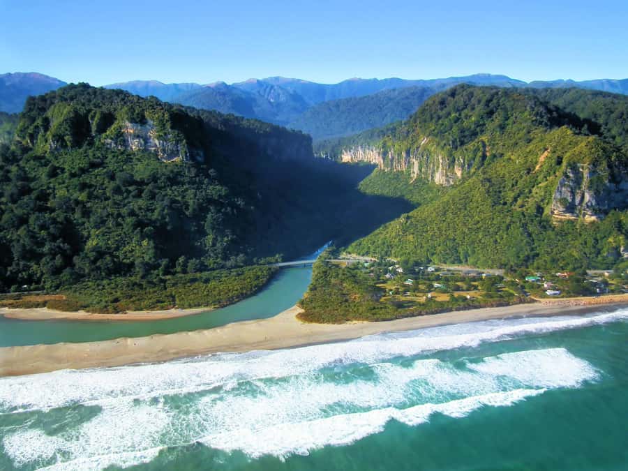 From Greymouth: Punakaiki Blowholes & Pancake Rocks Tour - Why the Punakaiki coast is worth your morning