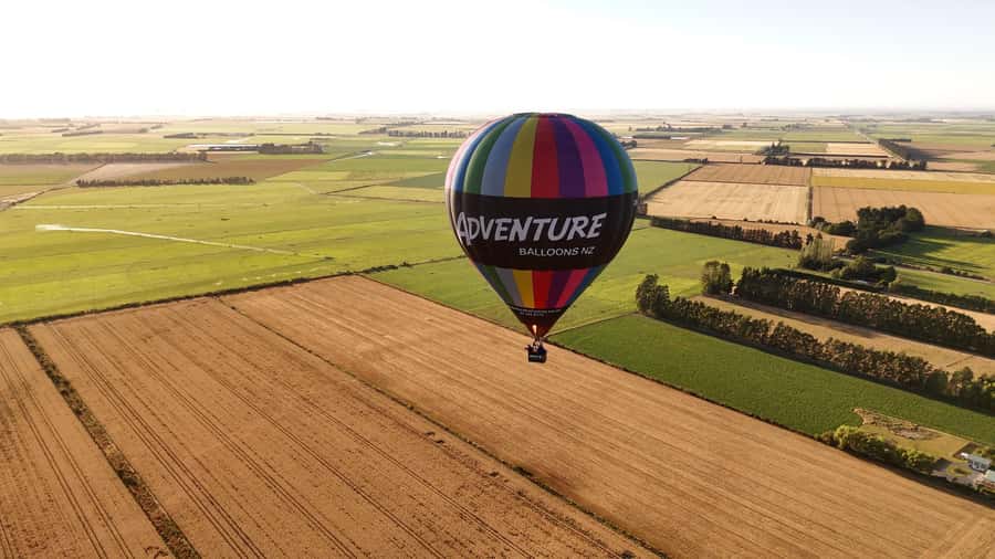 From Methven: Hot Air Balloon Flight in Canterbury with Wine - One hour above Methven and Mt Hutt
