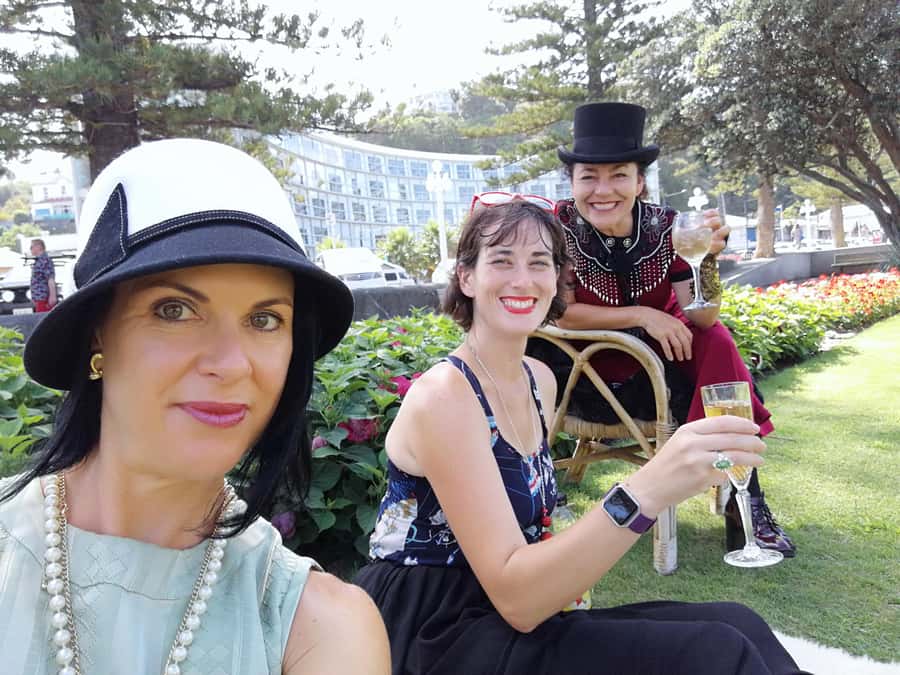 From Napier: Hawke's Bay Small Group Wine Capita Tour - Gimblett Gravels and the appeal of bold reds