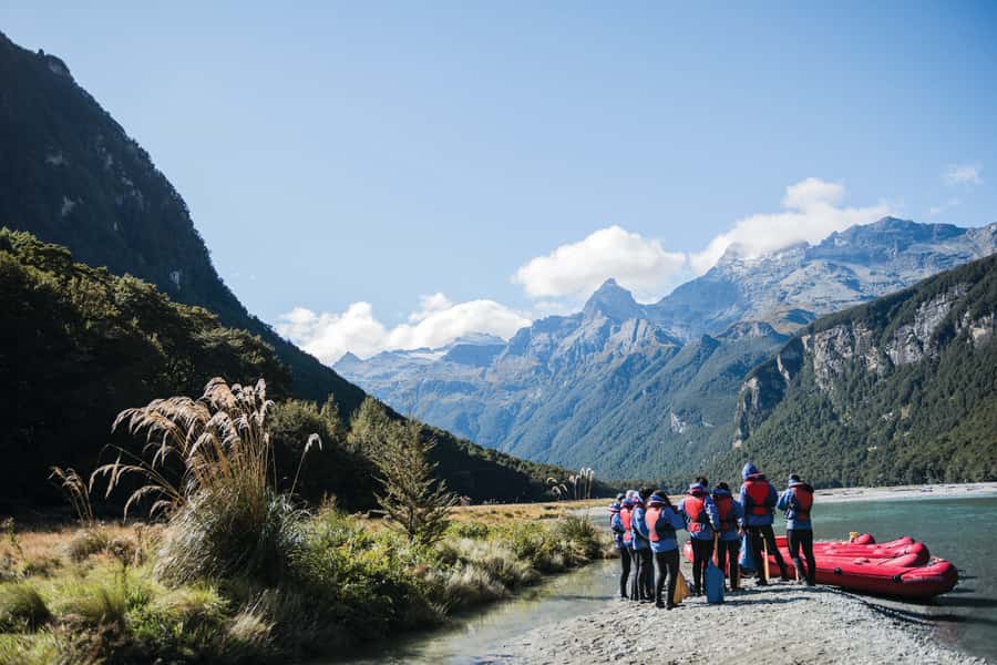From Queenstown: Dart River Canoe & Jet Boat Day Trip - A proper wilderness lunch