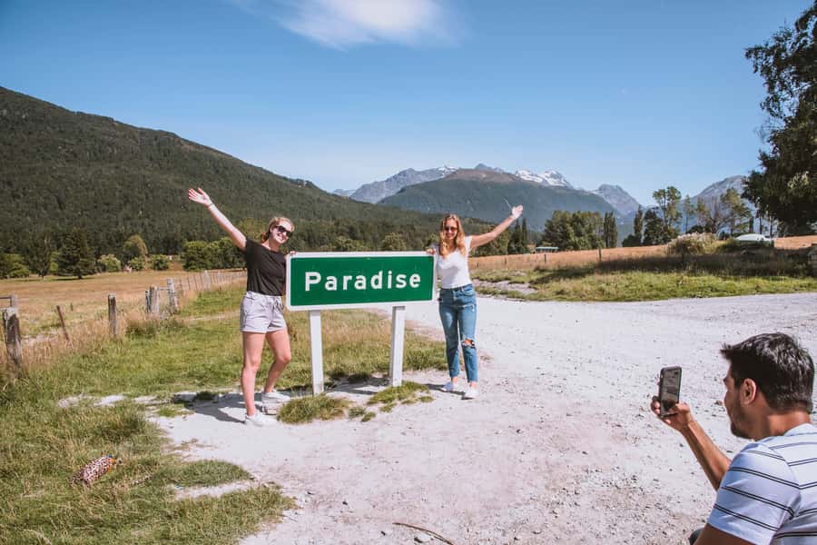 From Queenstown: Glenorchy and Paradise Scenic Half-Day Tour - What the guides add to the experience