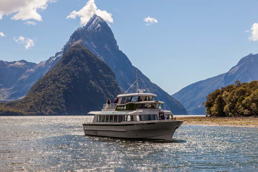 From Queenstown: Milford Sound Cruise and Scenic Drive - Lunch is your responsibility