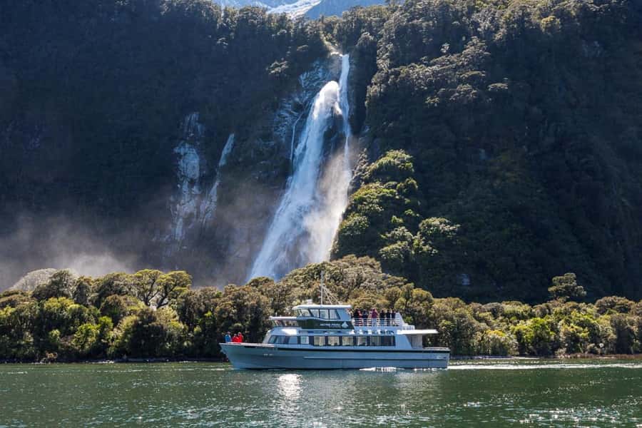 From Queenstown: Milford Sound Cruise and Scenic Drive - Mirror Lakes, Knobs Flat, and Eglington Valley