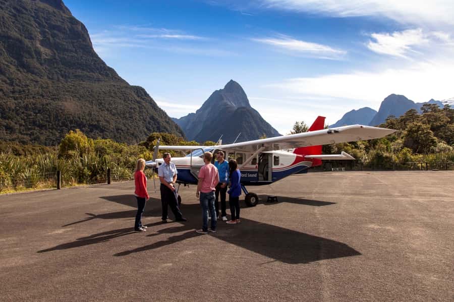 From Queenstown: Milford Sound Day Trip with Cruise & Flight - The flight over Fiordland and Lake Wakatipu