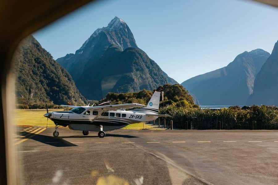 From Queenstown: Milford Sound Flight and Nature Cruise - Who gets the most from this $373 outing
