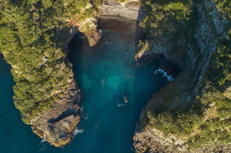 From Tairua: 2 Hour Cathedral Cove Tour with Local Guide - Why the Tairua departure makes sense