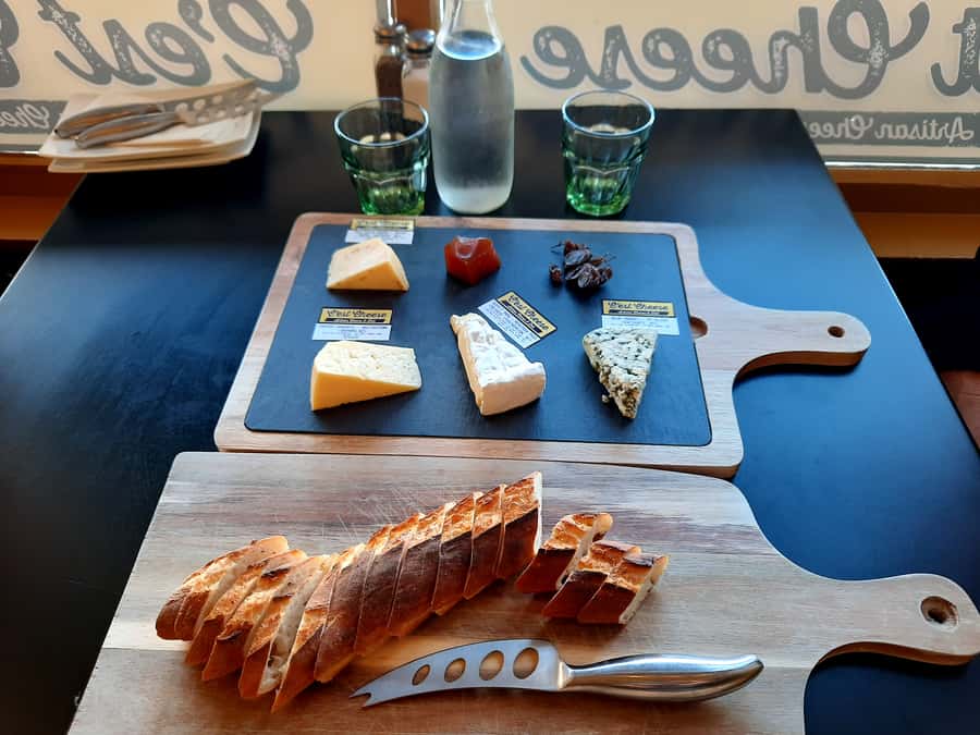 From Wellington: Half-Day Foodie Tour of the Wairarapa - Crossing the Remutaka Range to the 555-metre summit