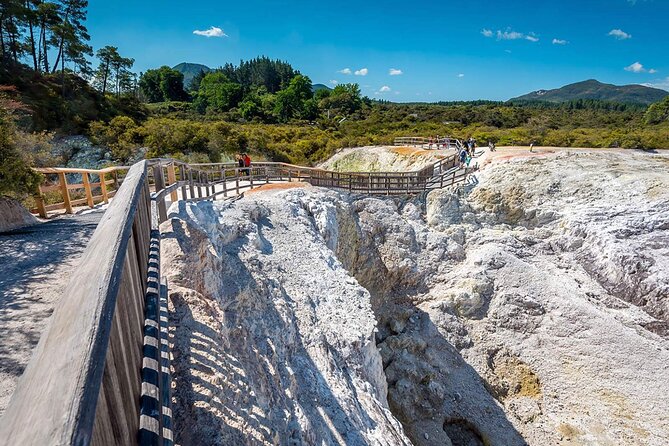 FULL DAY ROTORUA TOUR - Fully Customisable 13 hours Unlimited KMS - Rotorua’s geothermal parks and Māori culture