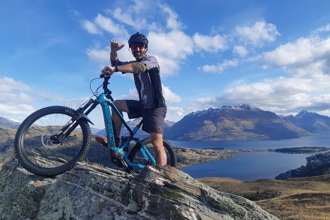 Guided eBike Tour 'Ride to the Sky' - Starting in Frankton with a proper bike briefing