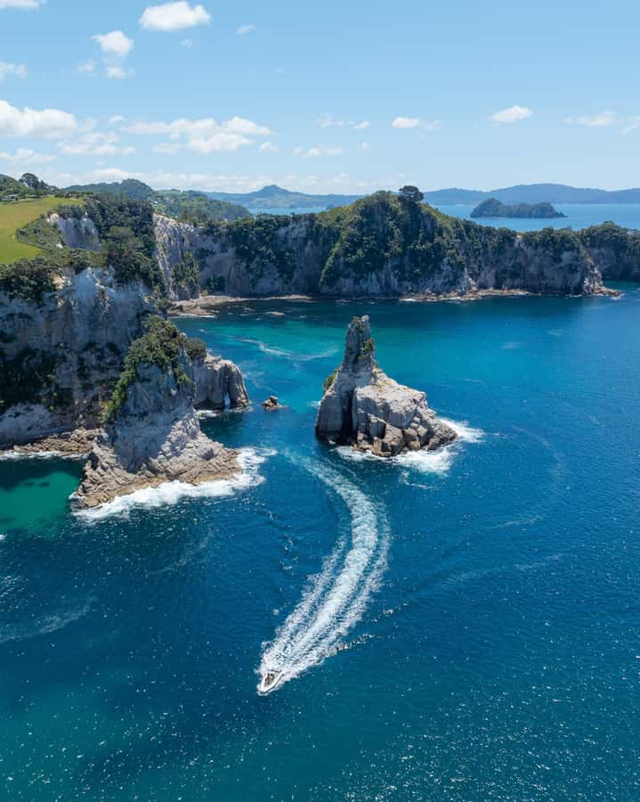 Hahei Explorer Cathedral Cove Boat Tour - Sea caves, blowholes, and bays