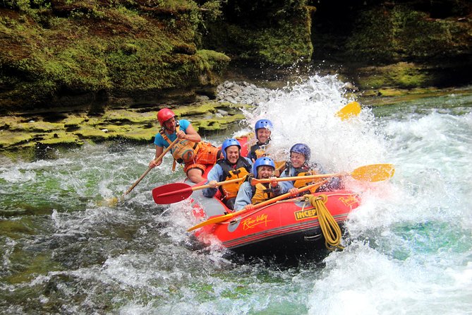 Half Day, Grade 5, White Water Rafting on the Rangitikei River - The Rangitikei River, from warm-up rapids to a Grade 5 gorge